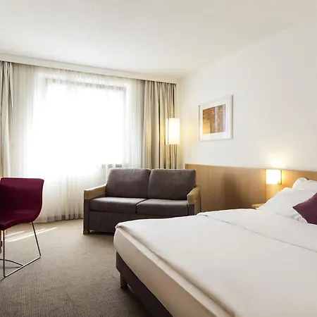 Hotel Novotel West 4*