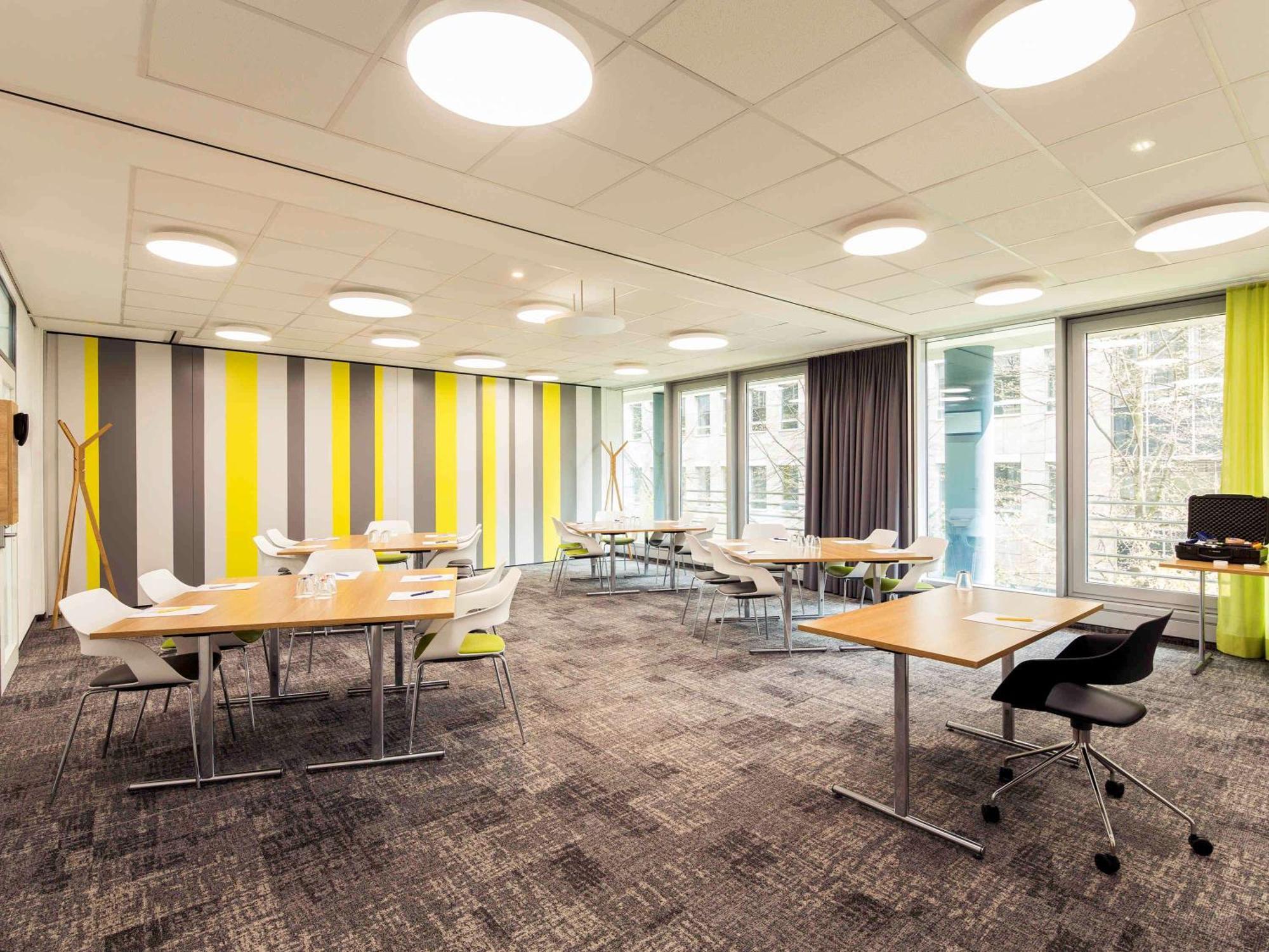 Novotel West Hotel 4*