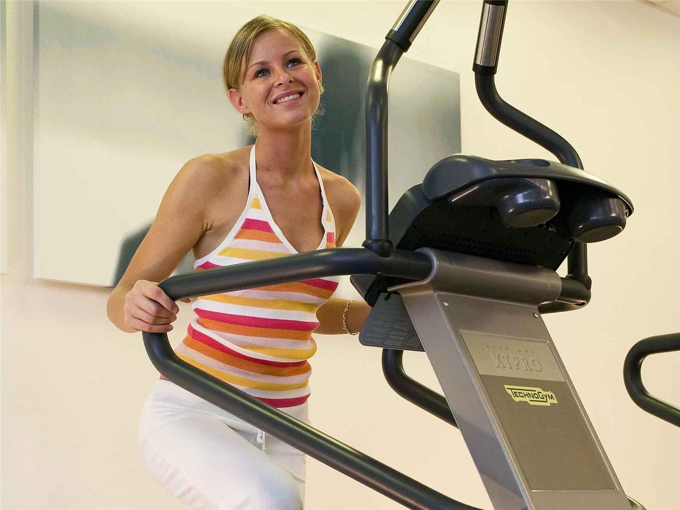 Novotel West Hotel 4*