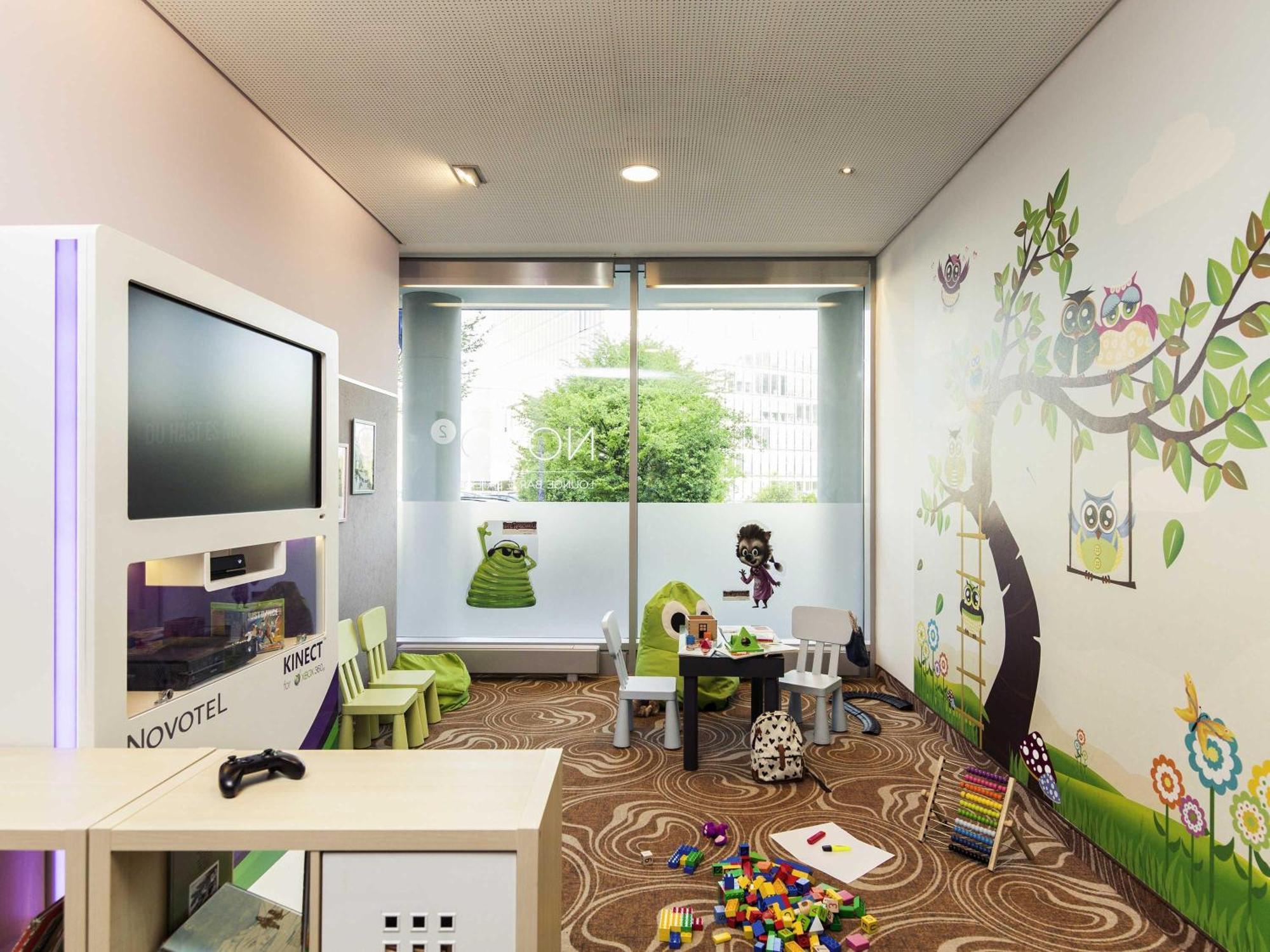 Hotel Novotel West 4*