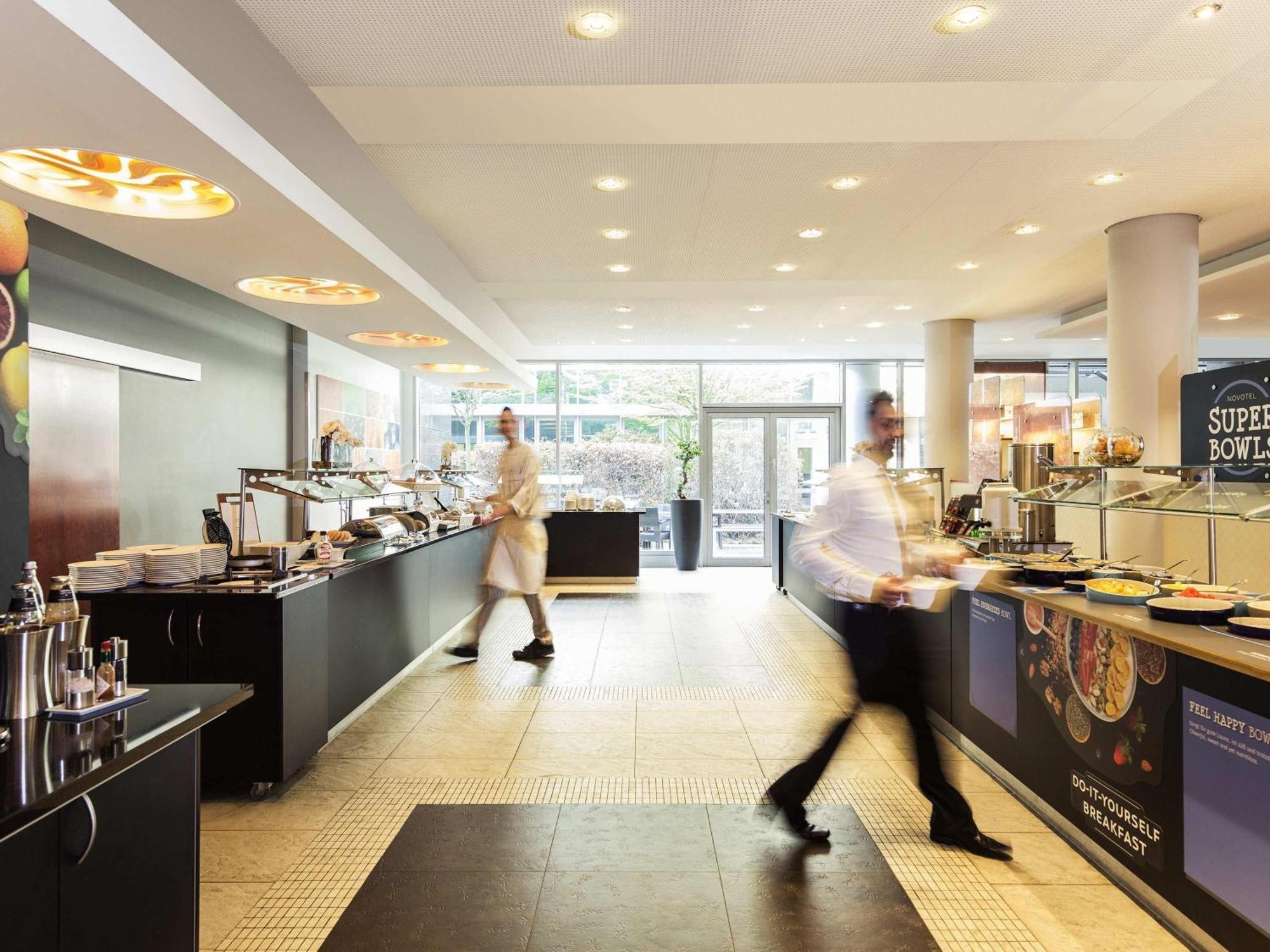 Novotel West Hotel 4*