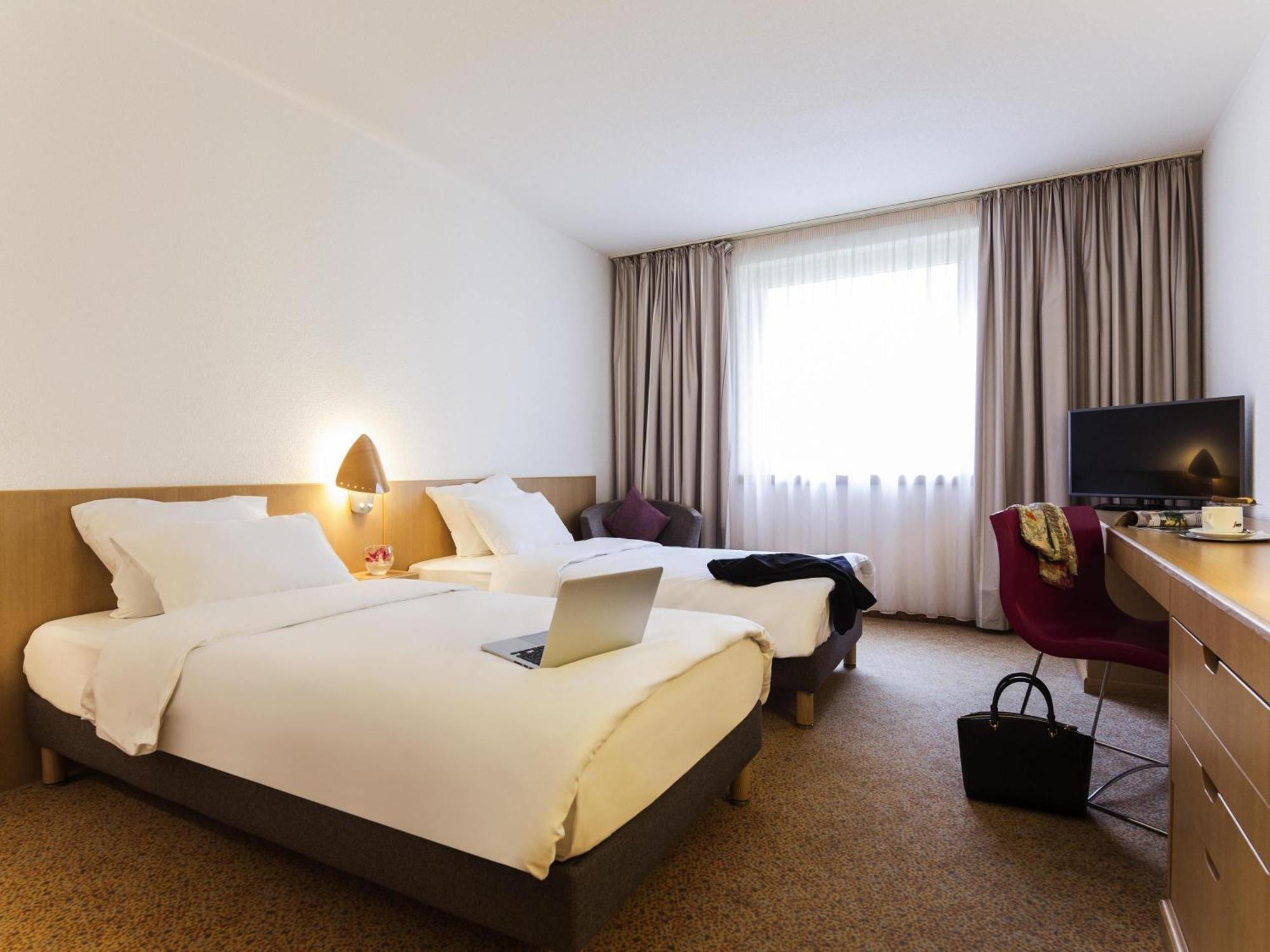 Hotel Novotel West