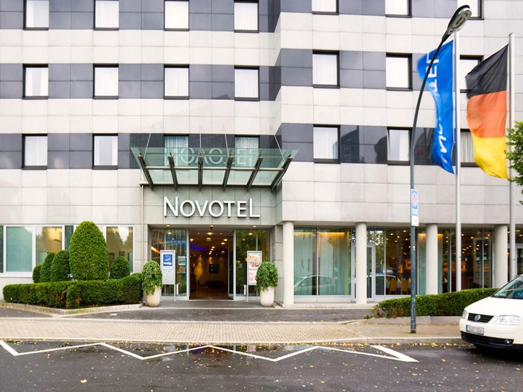 Novotel West Hotel 4*