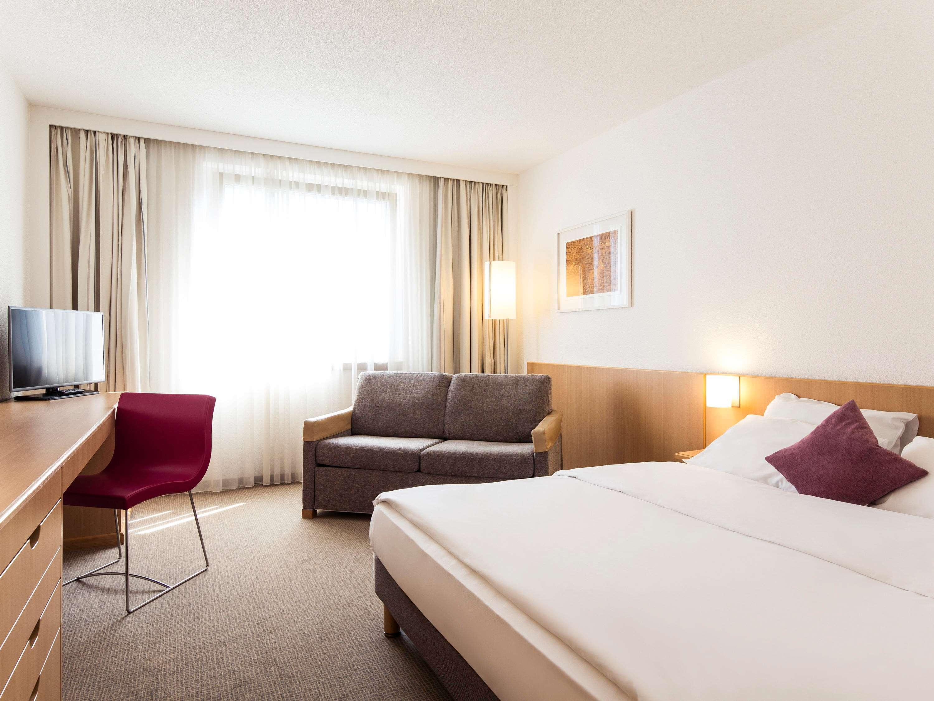 Hotel Novotel West 4*